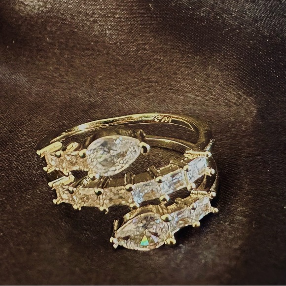 Pretty Bird Ring, size 8, 18K Gold Plated with Crystal CZ, Serpentine NEW - Picture 6 of 10